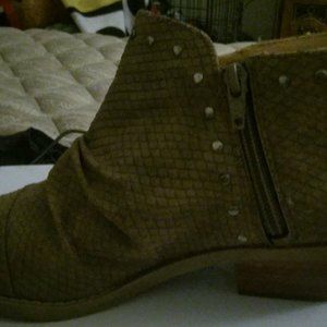 Report light brown snakeskin ankle boots